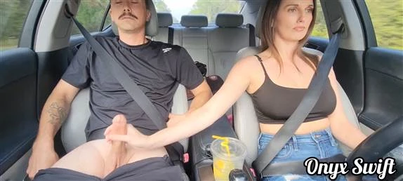 Onyx Swift in Video MILF Gives Handjob While Driving Cumshot [Pov, Sex With Legs] (2024/MPEG-4/421 MB)